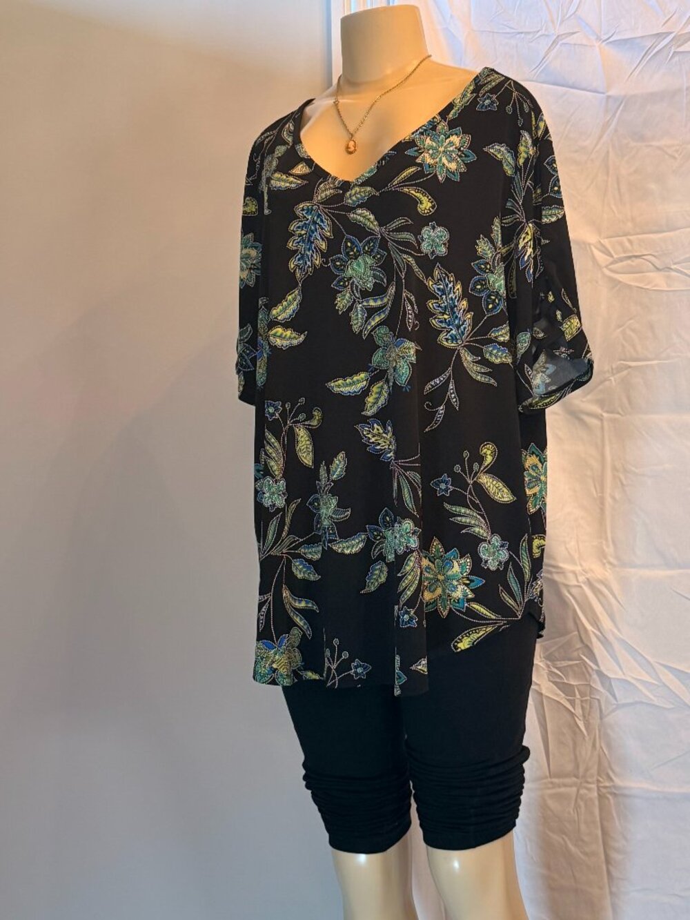 Cato Black V neck Blouse with Teal floral print Women's 18/20